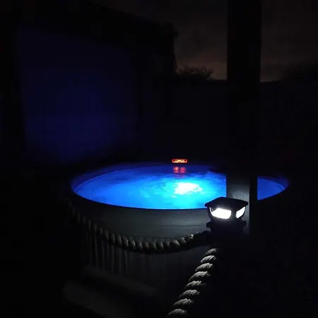 Inch View With Hot Tub & Sauna